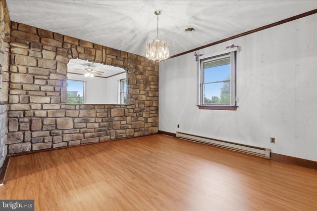 16118 LAPPANS RD, Williamsport, MD 21795