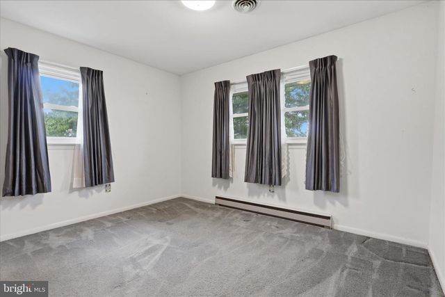 16118 LAPPANS RD, Williamsport, MD 21795