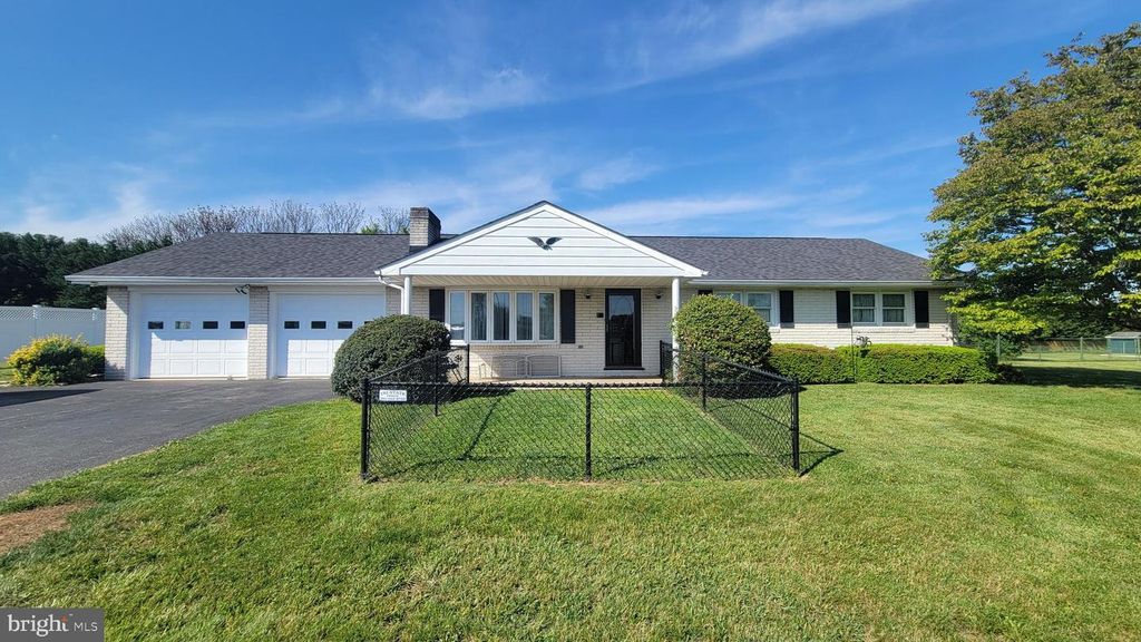 16118 LAPPANS RD, Williamsport, MD 21795
