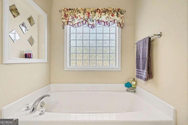 997 Dolly Nixon Road, Senoia, GA 30276