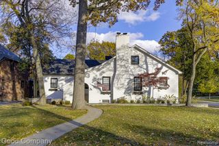 93 Oakdale Boulevard, Pleasant Ridge, MI 48069