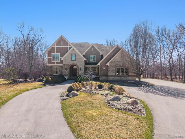 30410 Stonegate Drive, Franklin Village, MI 48025