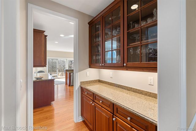 30410 Stonegate Drive, Franklin Village, MI 48025