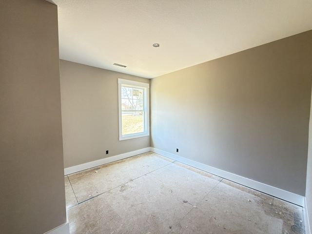 137 Illinois Ave, Oak Grove, KY 42262