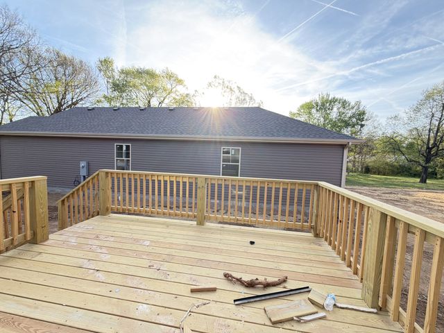 137 Illinois Ave, Oak Grove, KY 42262