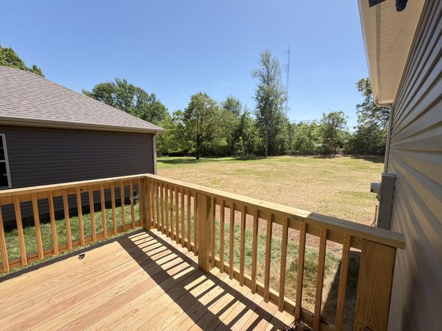 137 Illinois Ave, Oak Grove, KY 42262