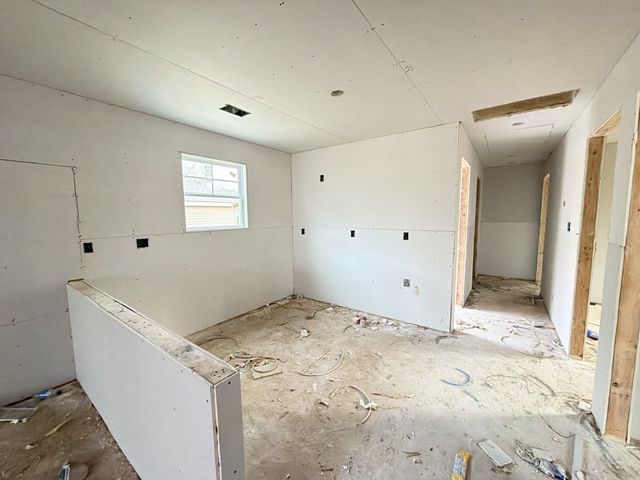 137 Illinois Ave, Oak Grove, KY 42262