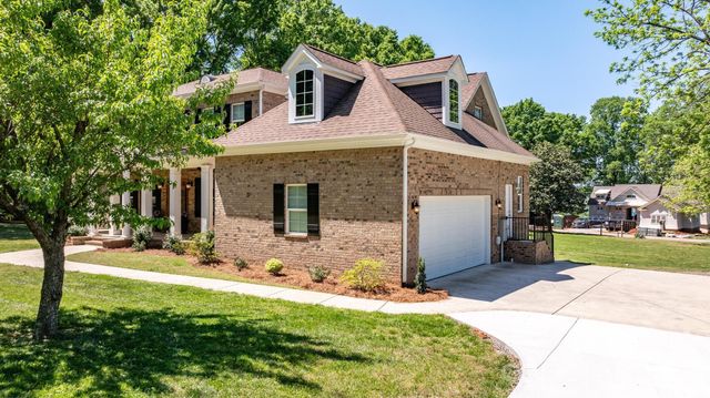 123 Lakefront Drive, Mooresville, NC 28117