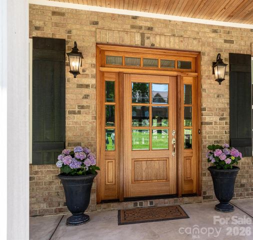 123 Lakefront Drive, Mooresville, NC 28117