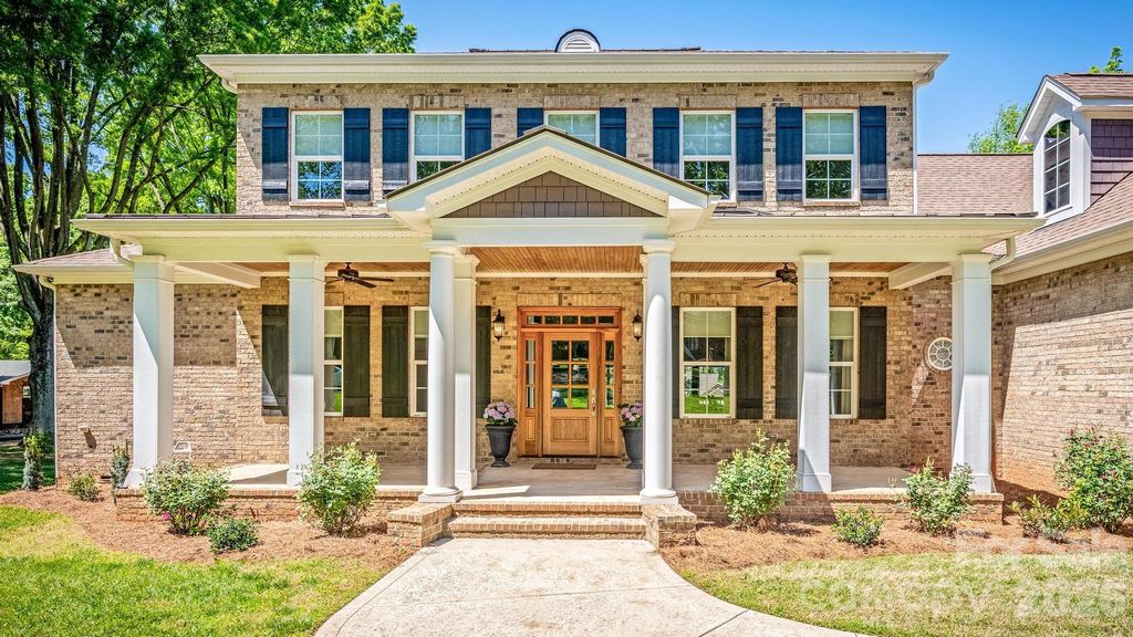 123 Lakefront Drive, Mooresville, NC 28117