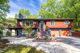 716 E Wilson Avenue, Beverly Shores, IN 46301