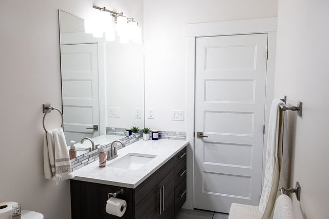 6810 W Melville Rd, Cheney, WA 99004