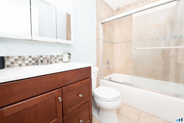 136 Turtle Run Drive A, Stratford, CT 06614