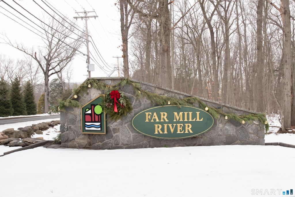 136 Turtle Run Drive A, Stratford, CT 06614