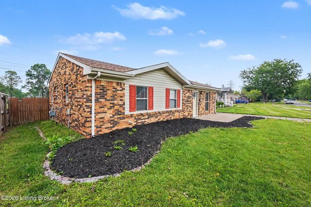 5230 Mt Holyoke Dr, Louisville, KY 40216
