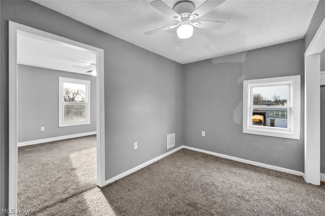 127 E 35th Street, Lorain, OH 44055