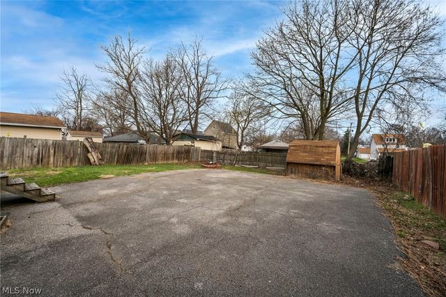 127 E 35th Street, Lorain, OH 44055