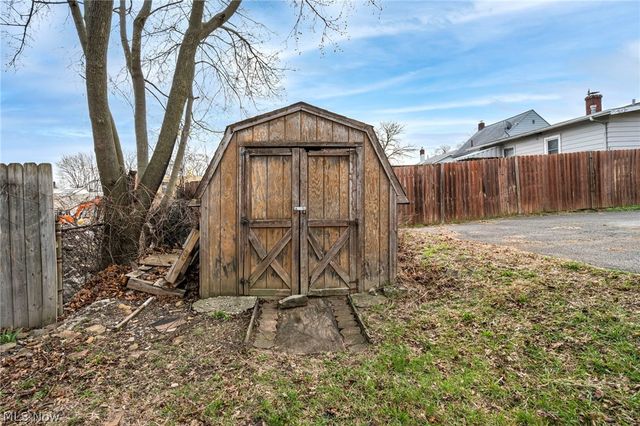 127 E 35th Street, Lorain, OH 44055