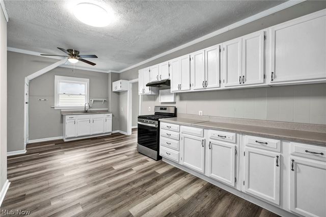 127 E 35th Street, Lorain, OH 44055