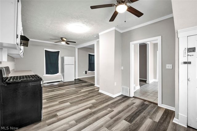 127 E 35th Street, Lorain, OH 44055