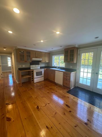 28 Hoover Road, West Yarmouth, MA 02673