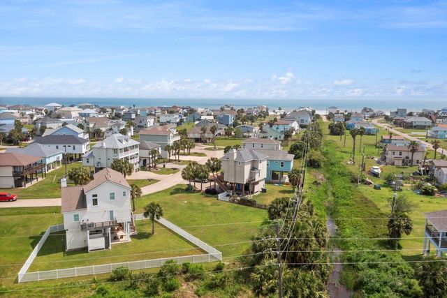 13944 Pirates Beach Boulevard, Galveston, TX 77554