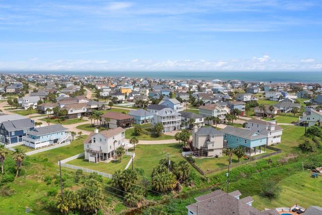 13944 Pirates Beach Boulevard, Galveston, TX 77554