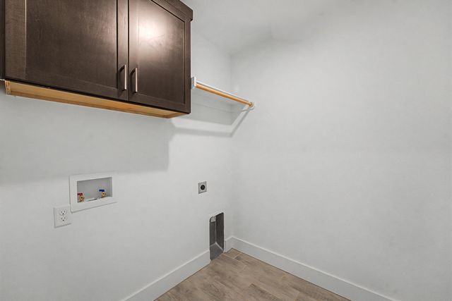 1415 E Riverton Road, Nixa, MO 65714