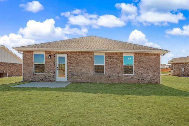 1415 E Riverton Road, Nixa, MO 65714