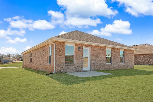 1415 E Riverton Road, Nixa, MO 65714