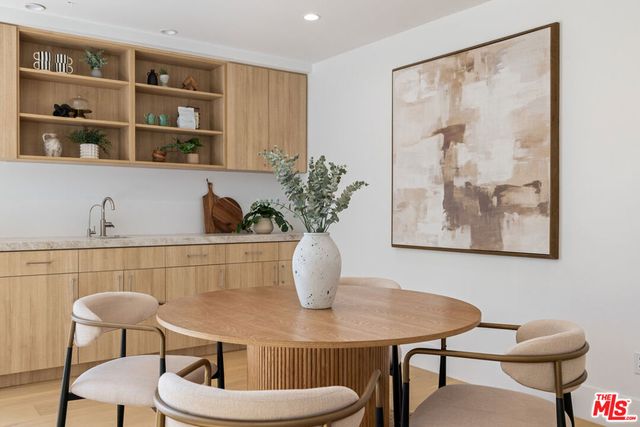 2256 Nichols Canyon Road, Los Angeles, CA 90046