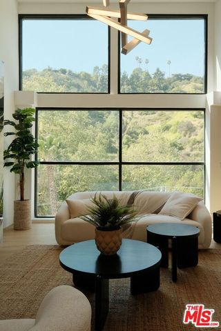 2256 Nichols Canyon Road, Los Angeles, CA 90046