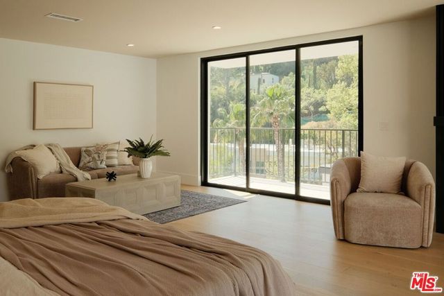 2256 Nichols Canyon Road, Los Angeles, CA 90046