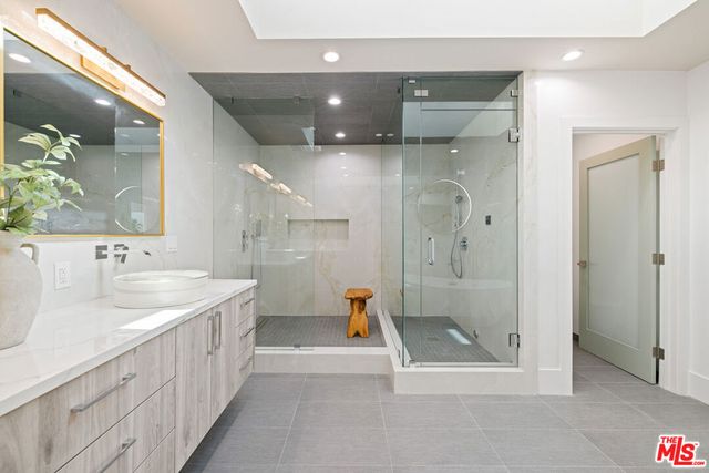 2256 Nichols Canyon Road, Los Angeles, CA 90046