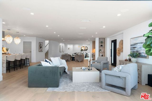 2256 Nichols Canyon Road, Los Angeles, CA 90046