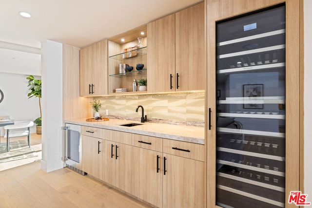 2256 Nichols Canyon Road, Los Angeles, CA 90046