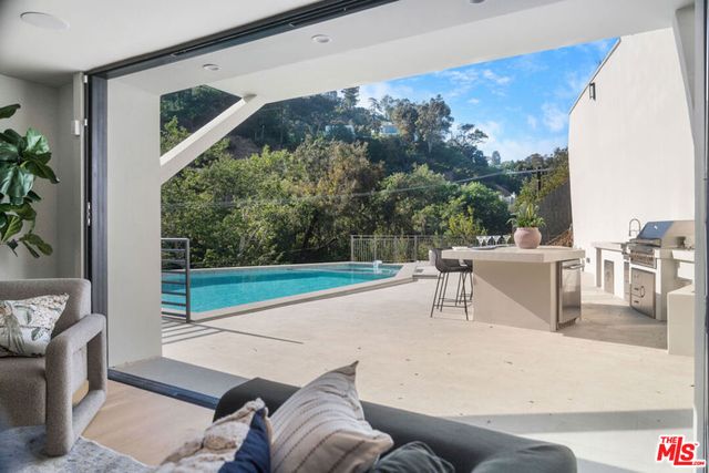 2256 Nichols Canyon Road, Los Angeles, CA 90046