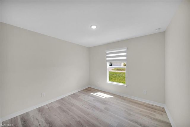1820 NE 7th PL, Cape Coral, FL 33909