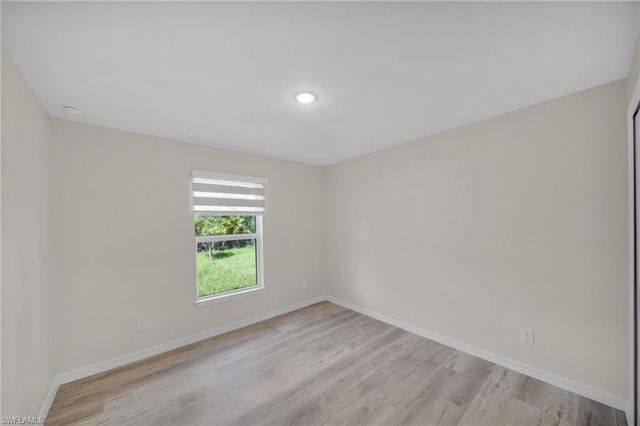 1820 NE 7th PL, Cape Coral, FL 33909