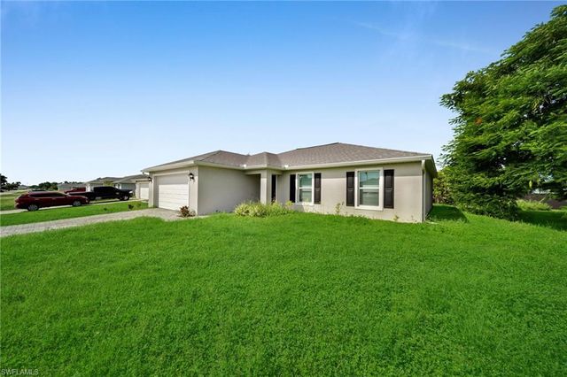 1820 NE 7th PL, Cape Coral, FL 33909