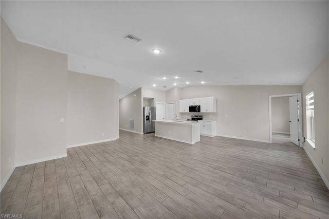 1820 NE 7th PL, Cape Coral, FL 33909