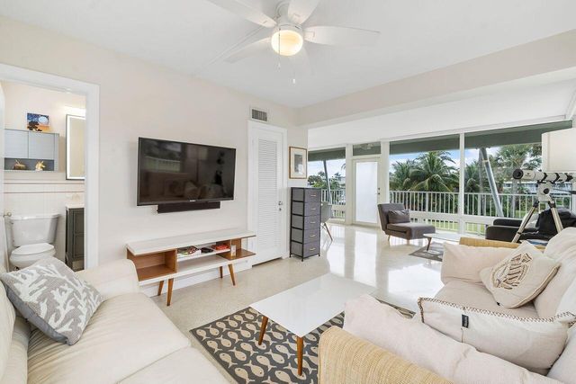 1221 Hillsboro Mile 43b, Hillsboro Beach, FL 33062