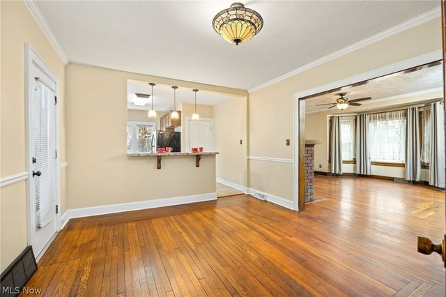 31 Medford Avenue, Akron, OH 44310