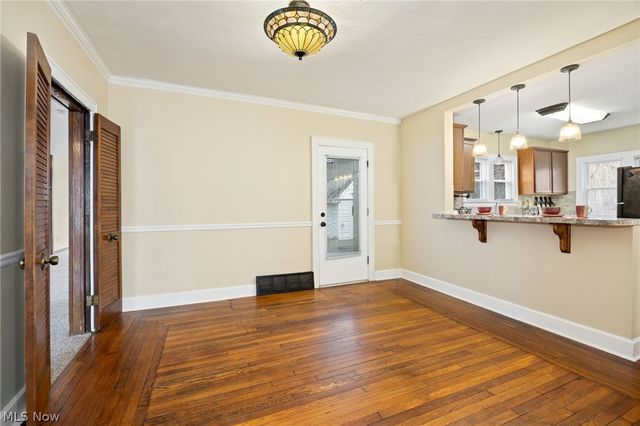 31 Medford Avenue, Akron, OH 44310