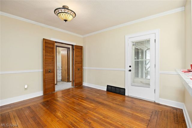 31 Medford Avenue, Akron, OH 44310