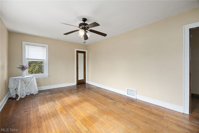 31 Medford Avenue, Akron, OH 44310