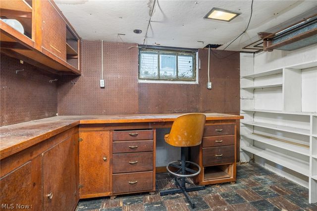 31 Medford Avenue, Akron, OH 44310