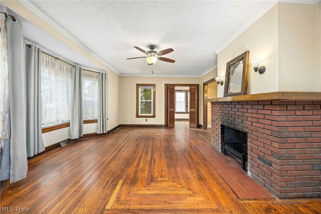 31 Medford Avenue, Akron, OH 44310