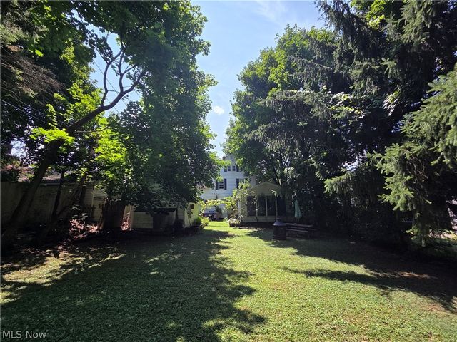 31 Medford Avenue, Akron, OH 44310