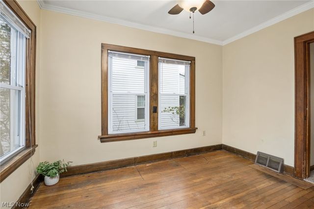 31 Medford Avenue, Akron, OH 44310